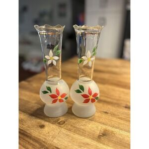 BARTLETT COLLINS Hand Painted 9" Poinsettia Blown Glass Scalloped Vases Set Of 2